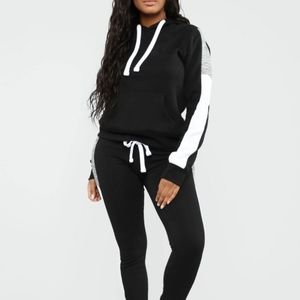 Fashion Nova: Analissa Pullover Hoodie - Black
